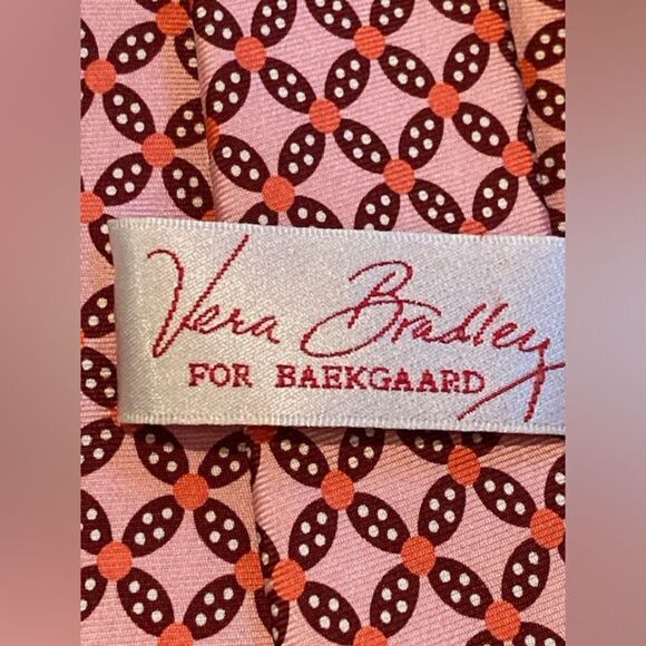 Vera Bradley For Baekgaard Men’s Tie 100% Silk Pink Red Floral Geometric - Picture 5 of 6